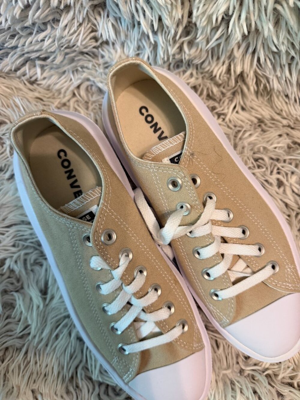 NWOT Converse Platform Sneakers Tan White Size 8.5 - Picture 3 of 8